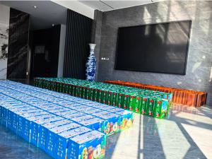 一份中秋禮，傳遞公司愛(ài)。